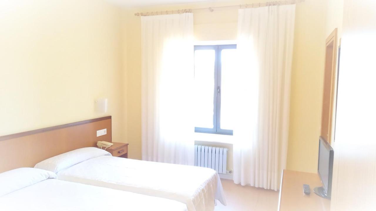 Hotel Balneario De Retortillo Zimmer foto
